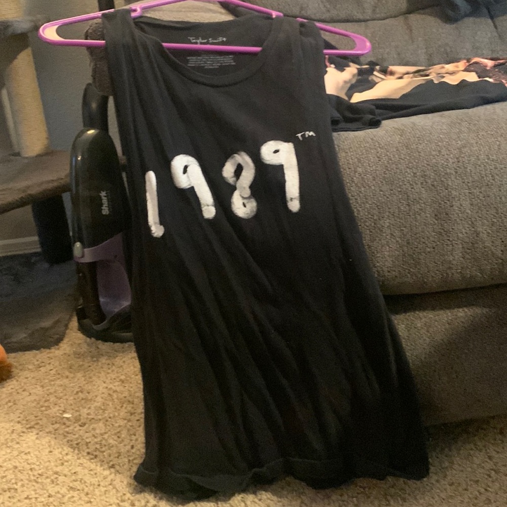 medium 1989 tank | Taylor Swift